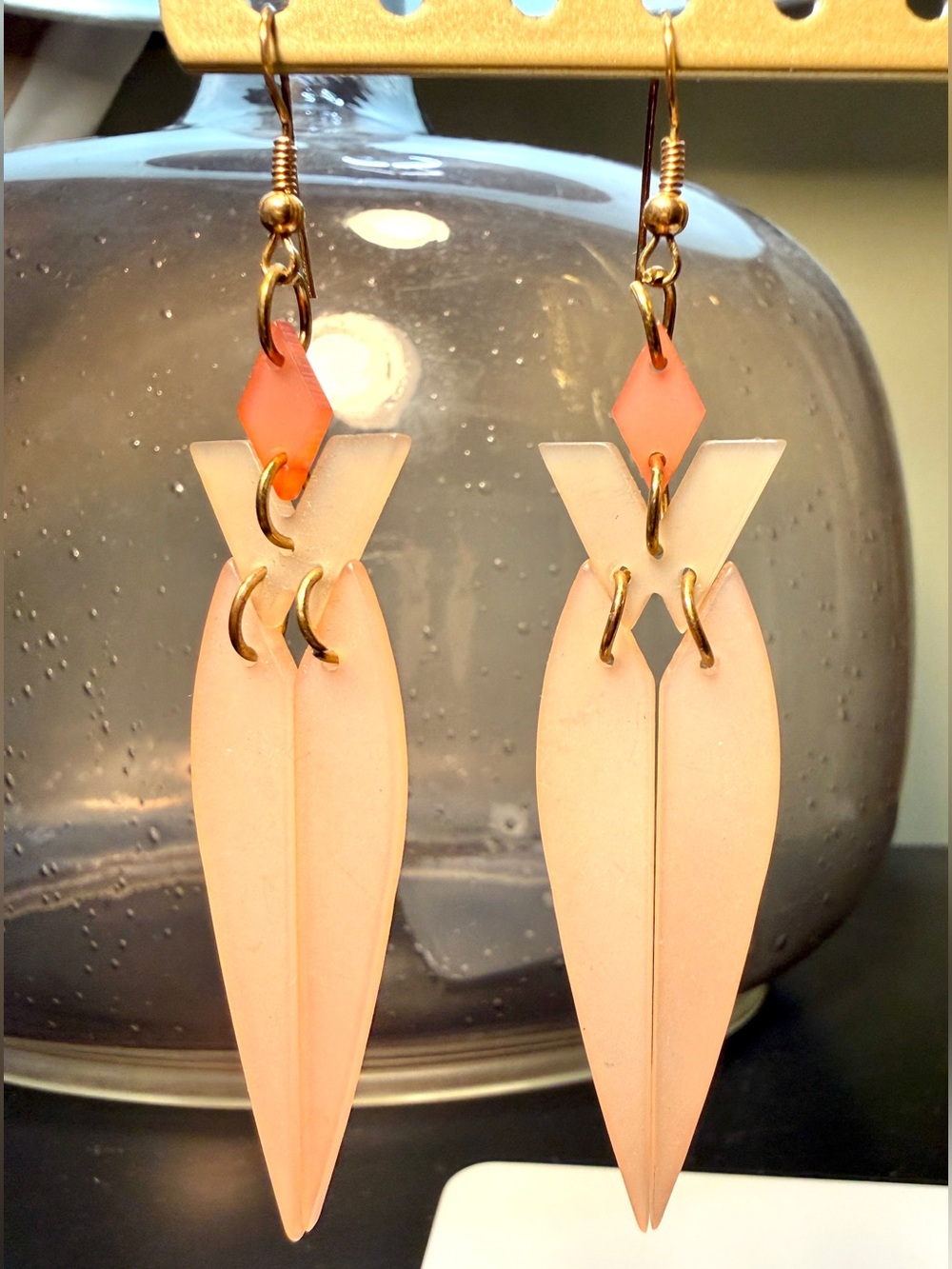 Women’s Lightweight Frosted Pink Geometric Dangle Earrings